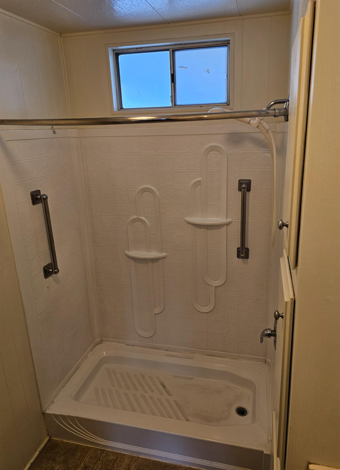 1001 Sylmar Ave #126, Clovis, CA 93612