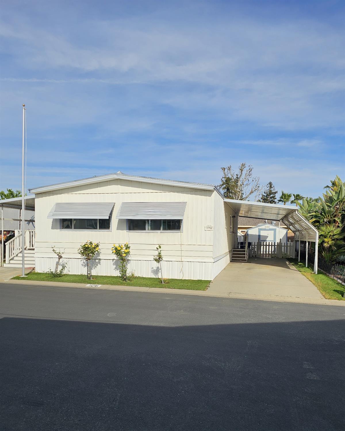 1001 Sylmar Ave #126, Clovis, CA 93612