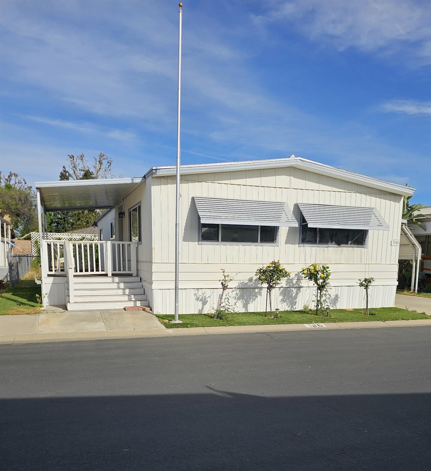 1001 Sylmar Ave #126, Clovis, CA 93612