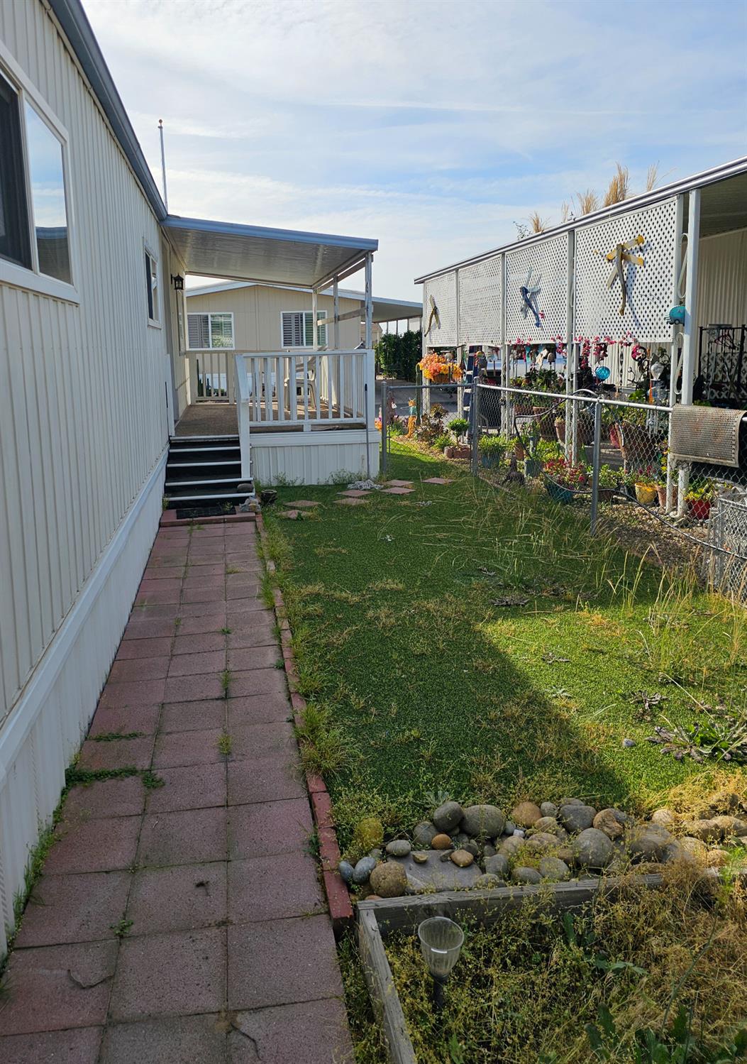 1001 Sylmar Ave #126, Clovis, CA 93612