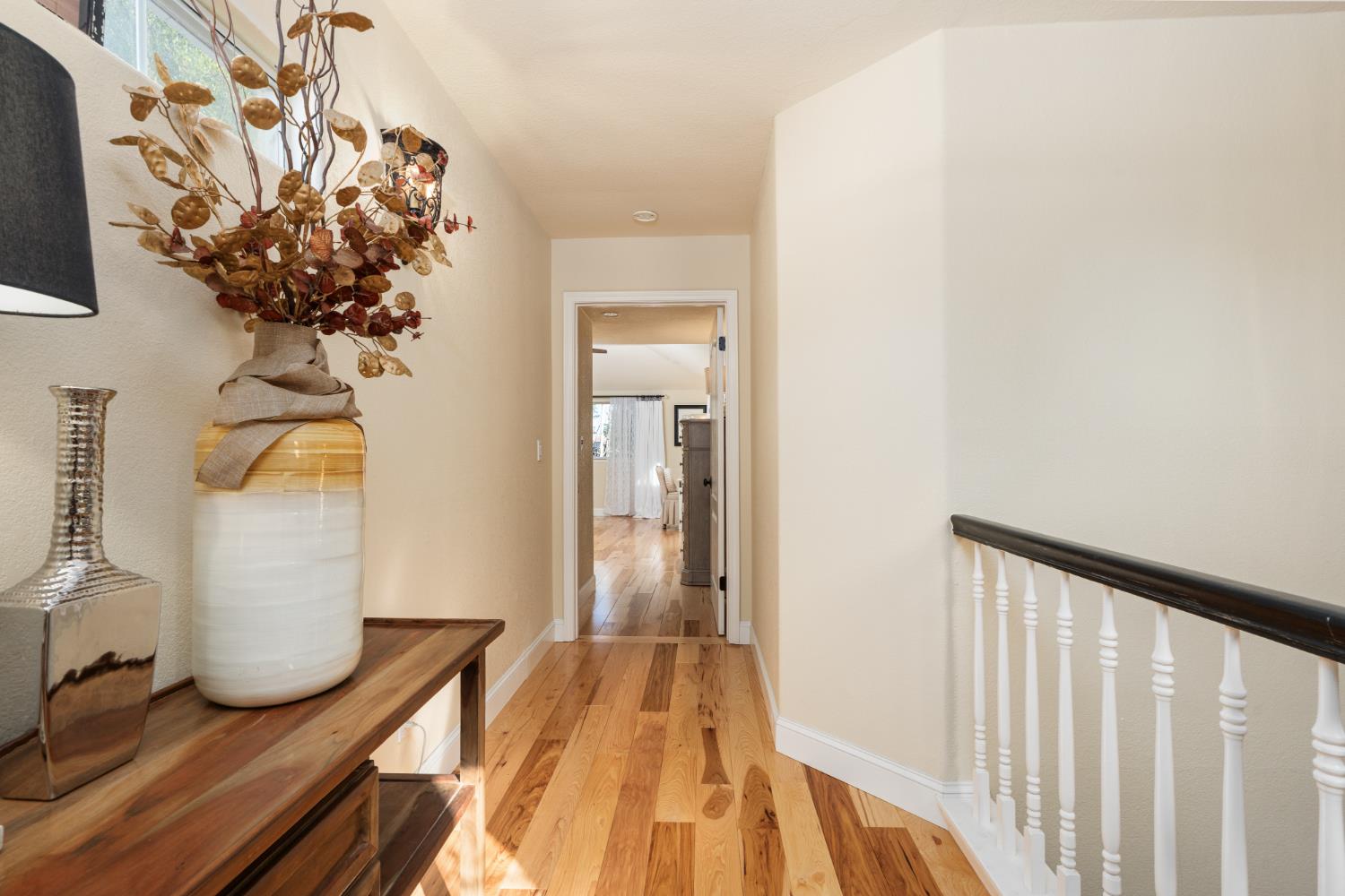 841 E Country View Cir, Fresno, CA 93730