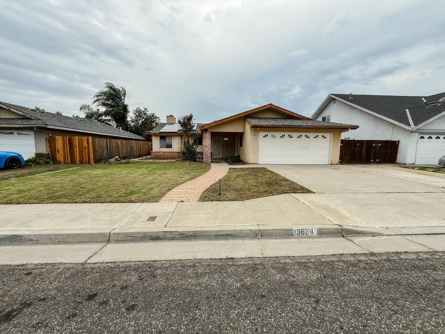 3624 Eddy Ave, Clovis, CA 93612