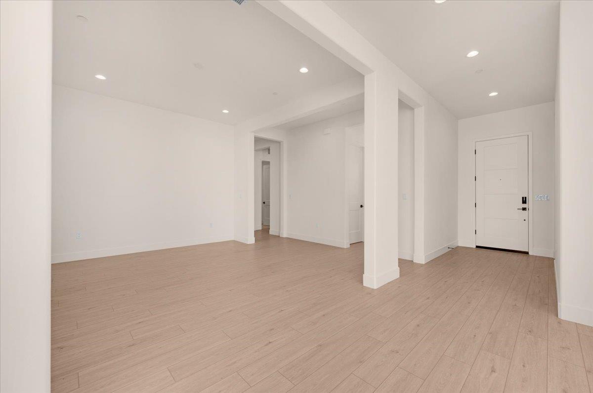 1023 Beaver Pond Loop, Madera, CA 93636