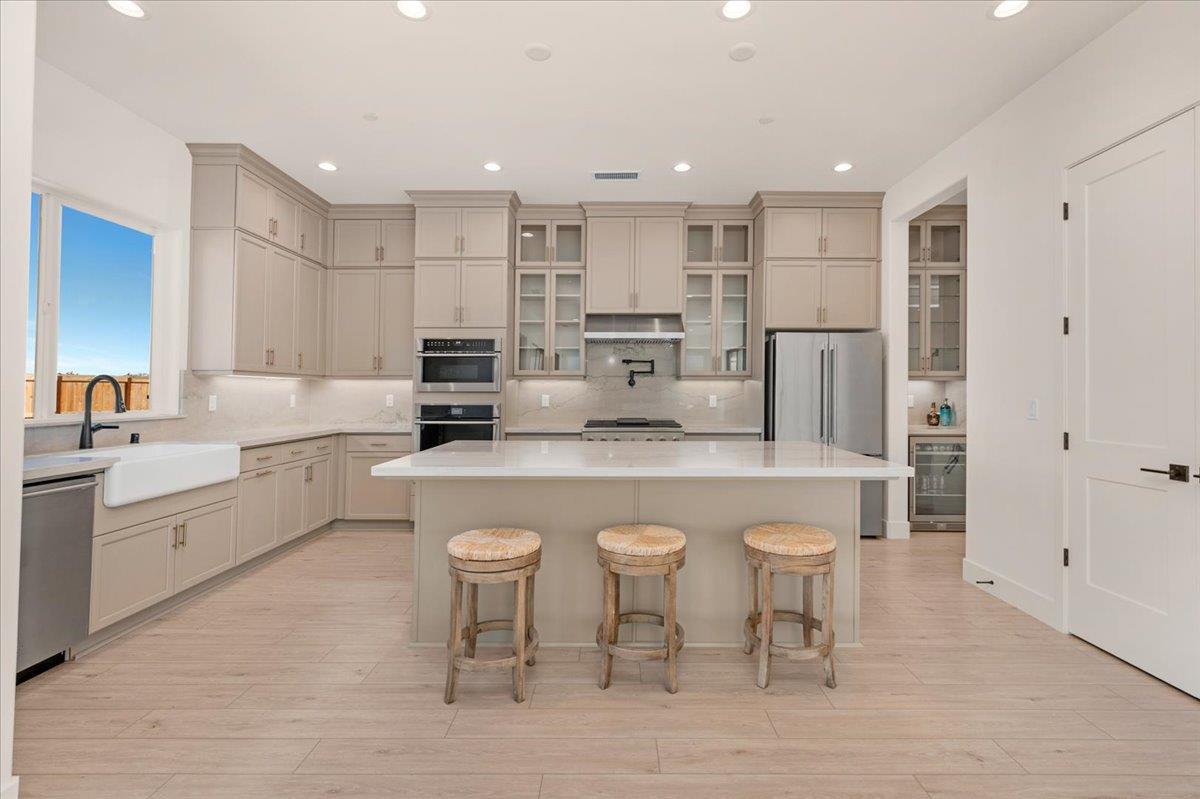 1023 Beaver Pond Loop, Madera, CA 93636