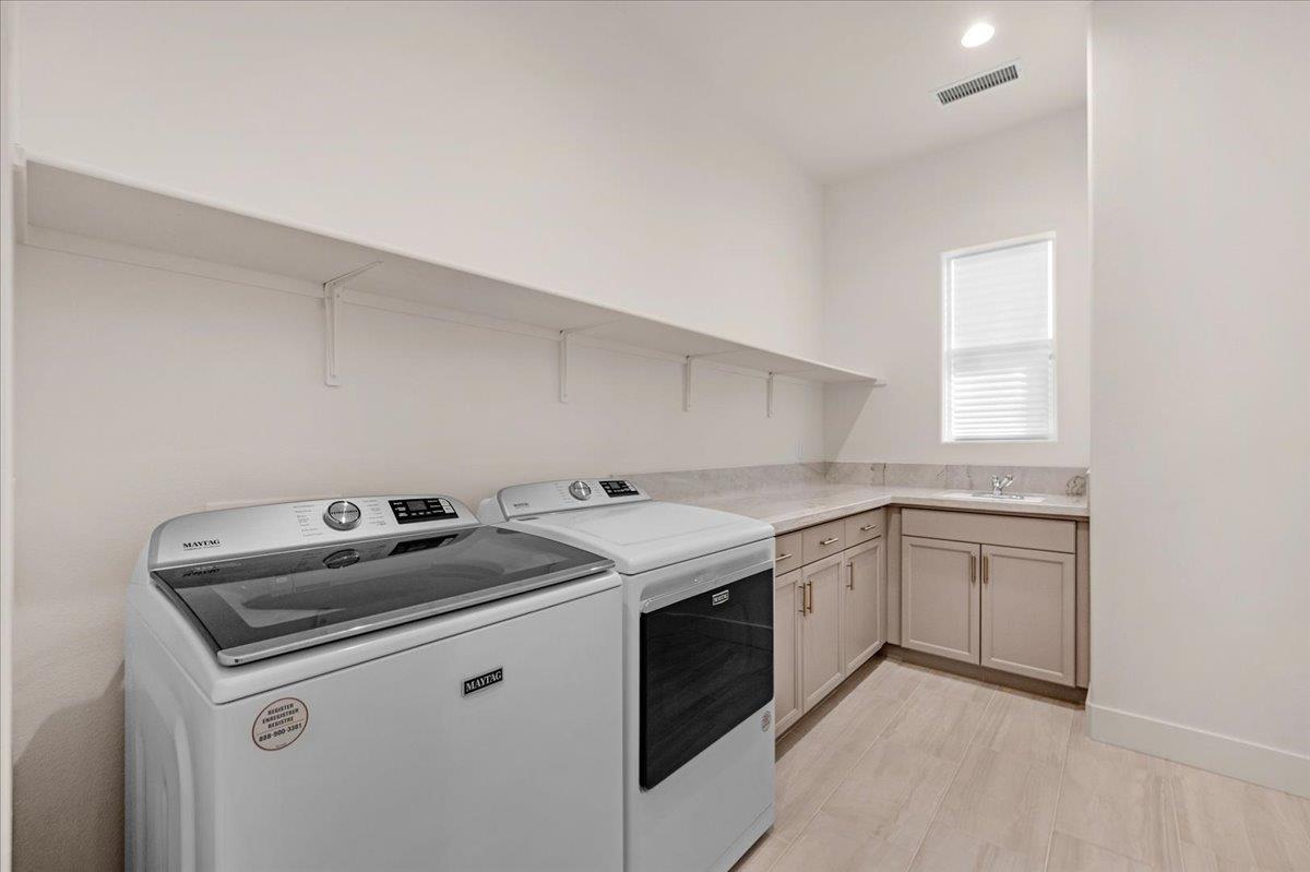 1023 Beaver Pond Loop, Madera, CA 93636