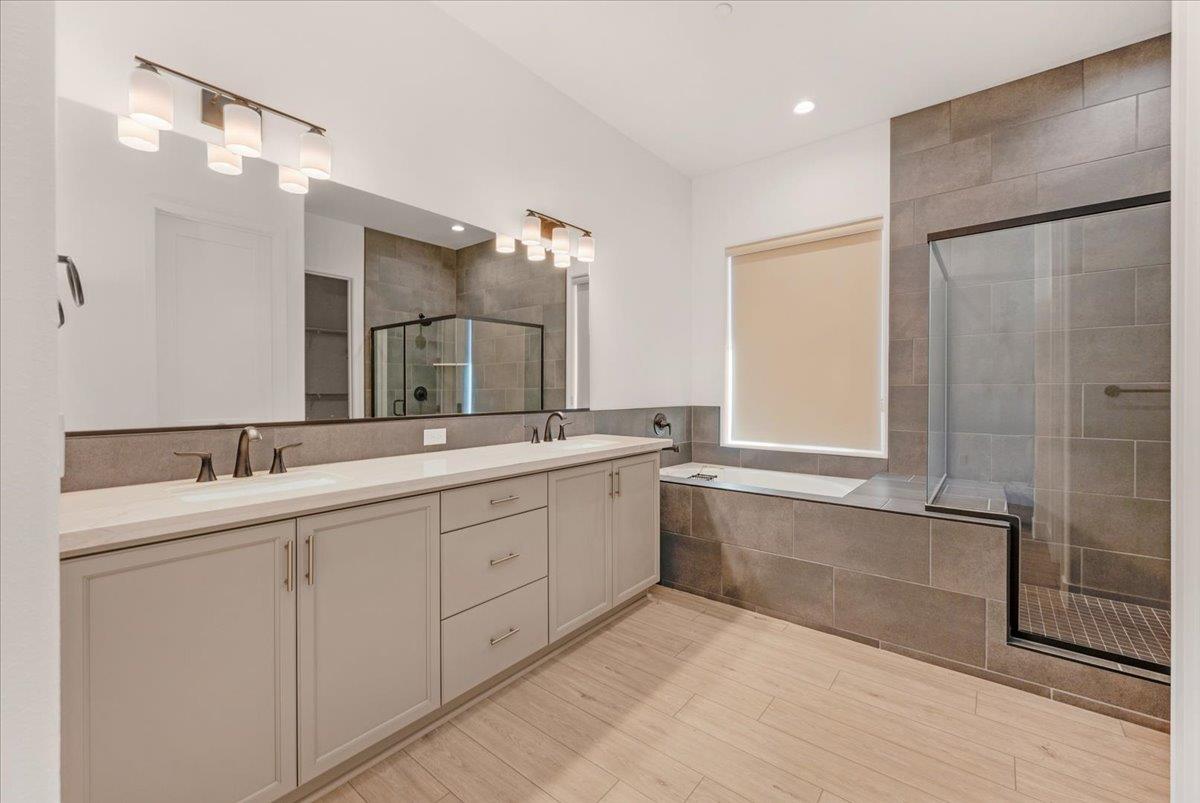 1023 Beaver Pond Loop, Madera, CA 93636