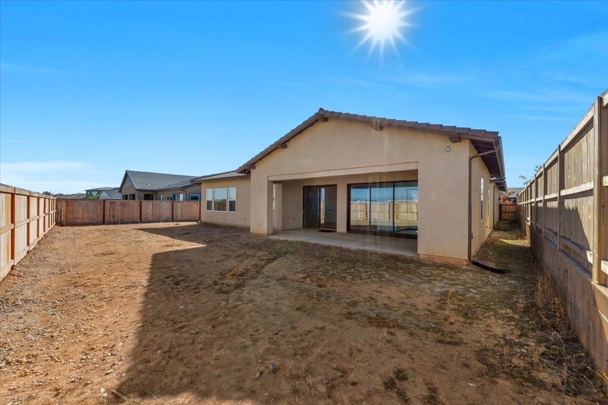 1023 Beaver Pond Loop, Madera, CA 93636