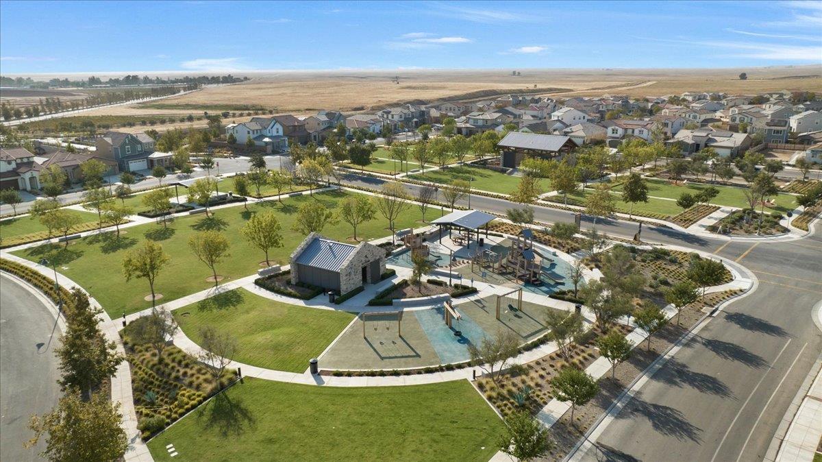 1023 Beaver Pond Loop, Madera, CA 93636