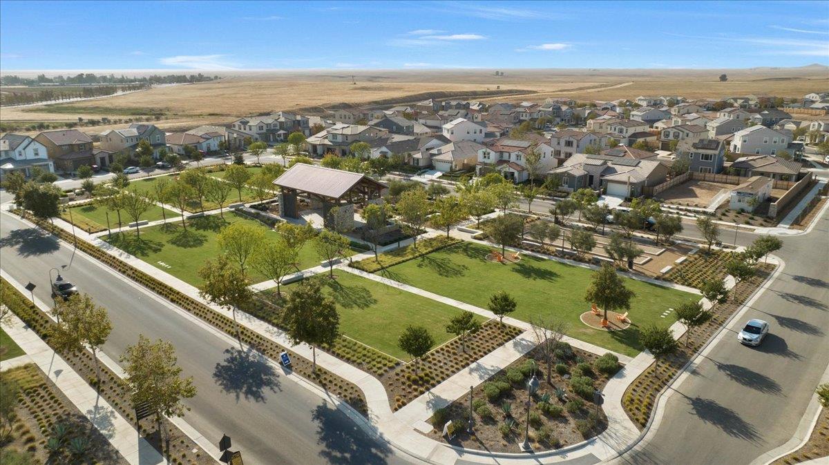 1023 Beaver Pond Loop, Madera, CA 93636