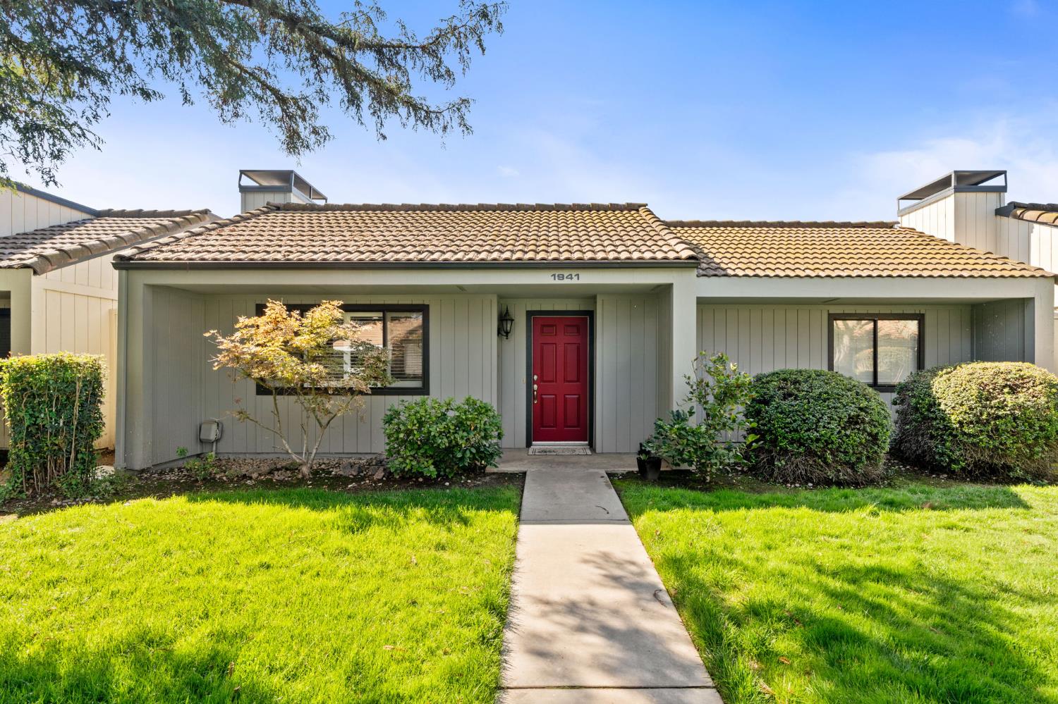 1941 W Santa Ana Ave, Fresno, CA 93705