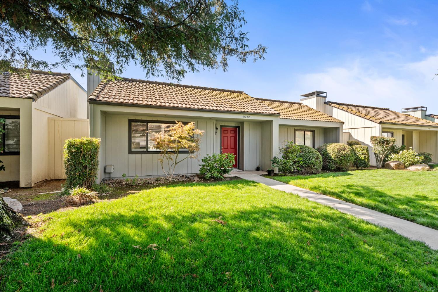 1941 W Santa Ana Ave, Fresno, CA 93705