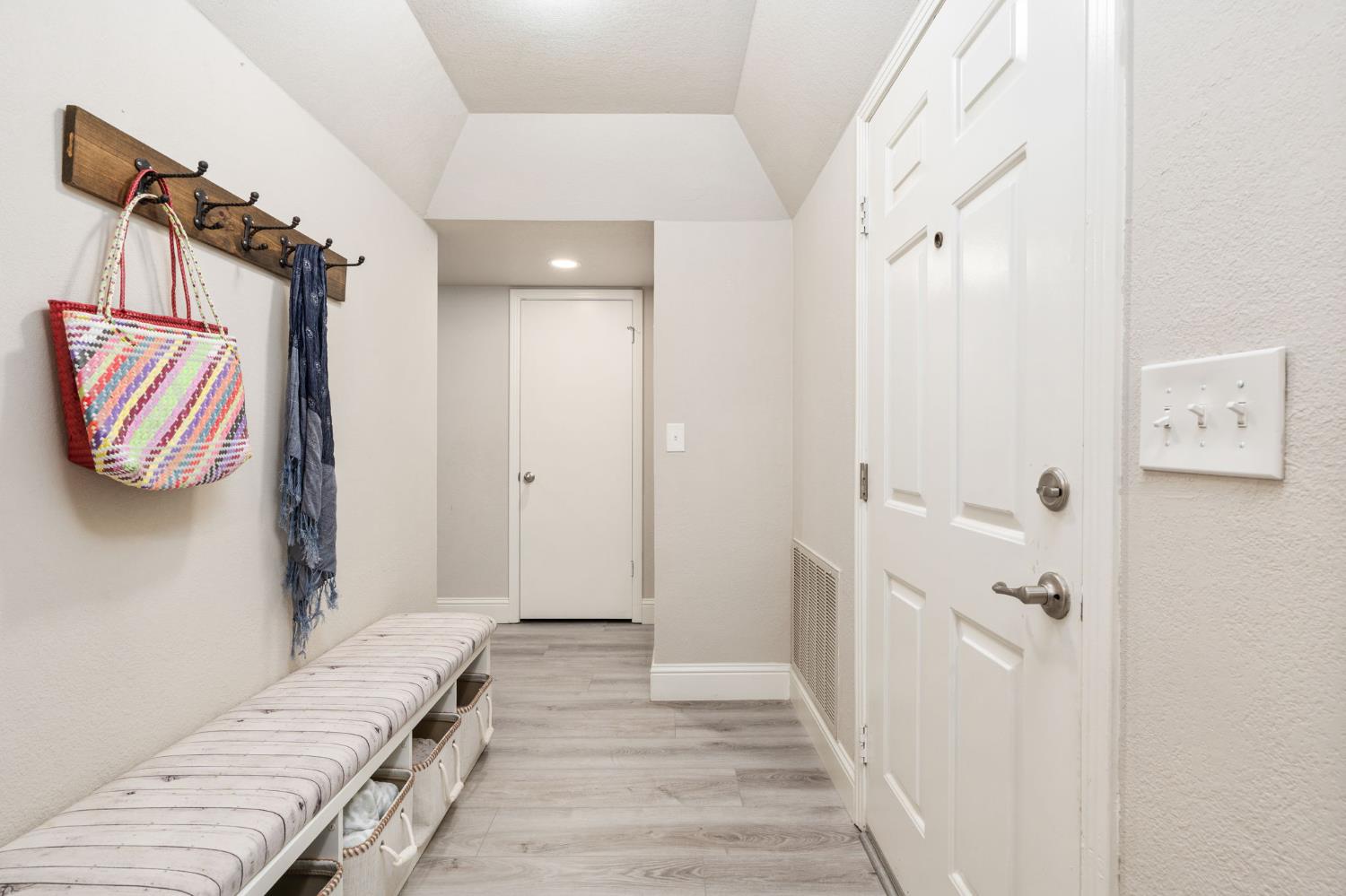 1941 W Santa Ana Ave, Fresno, CA 93705