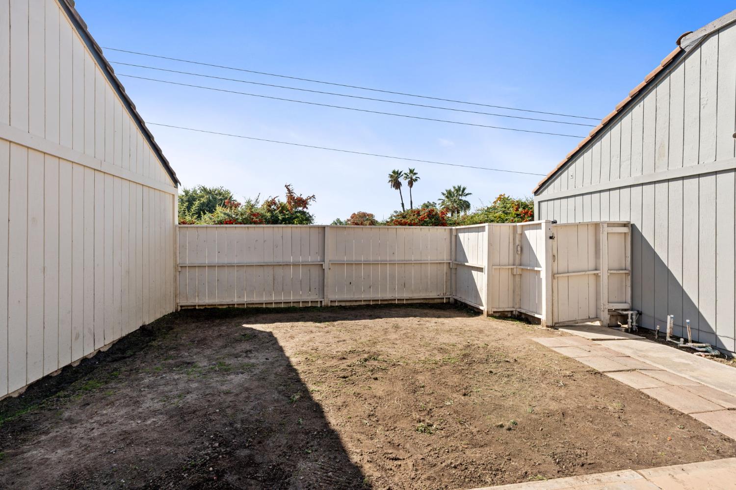 1941 W Santa Ana Ave, Fresno, CA 93705