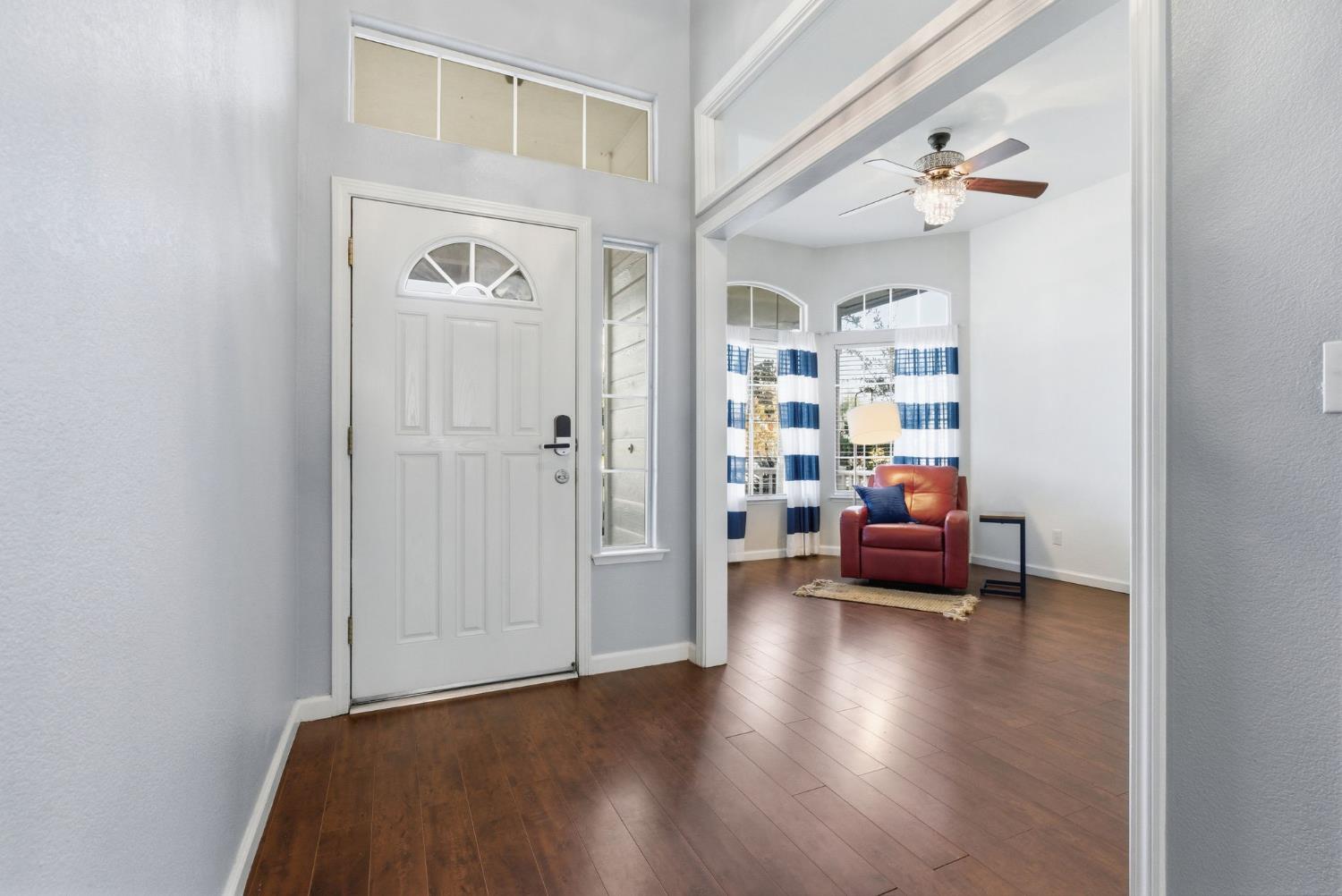 1109 W Cinnamon Ave, Hanford, CA 93230