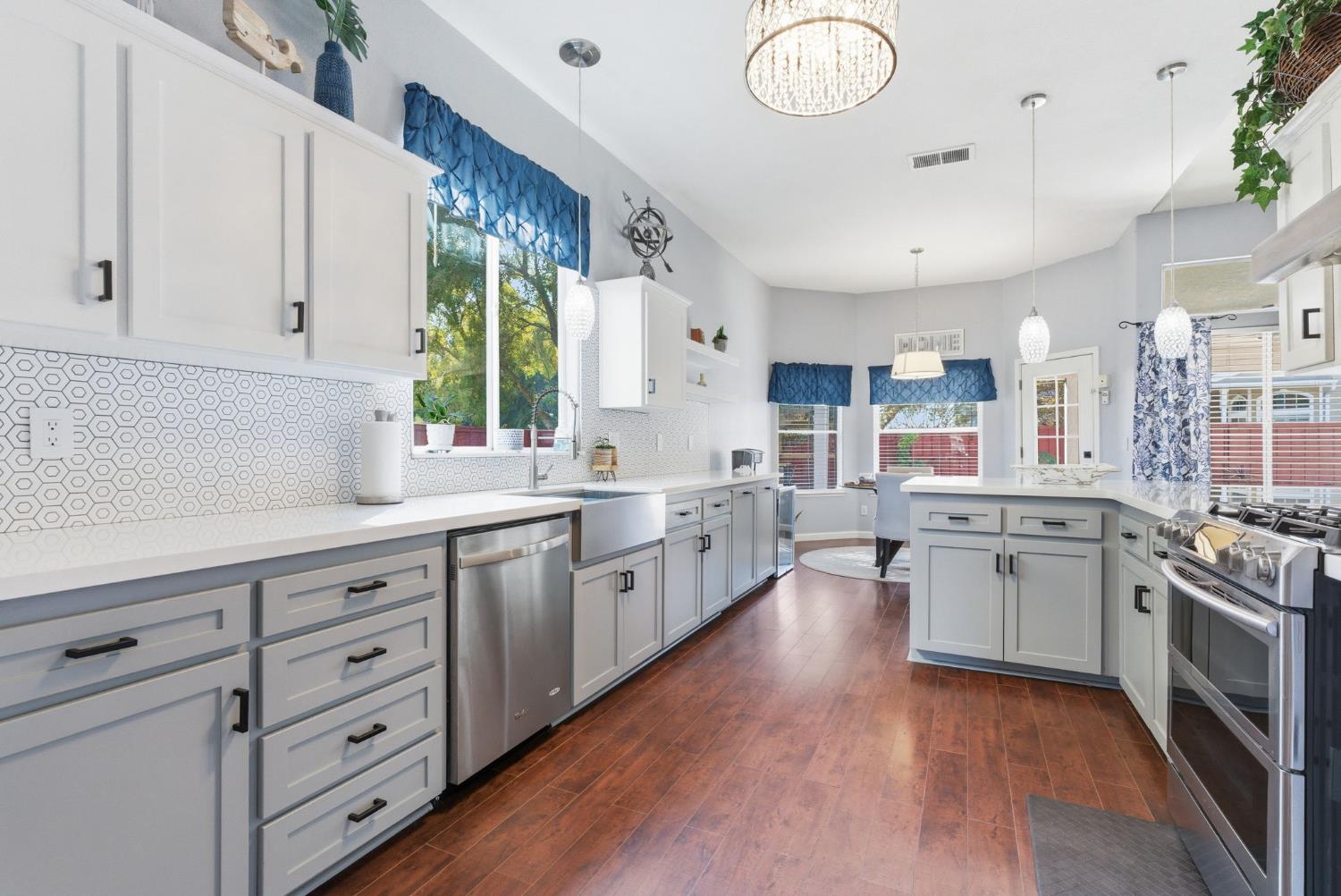 1109 W Cinnamon Ave, Hanford, CA 93230