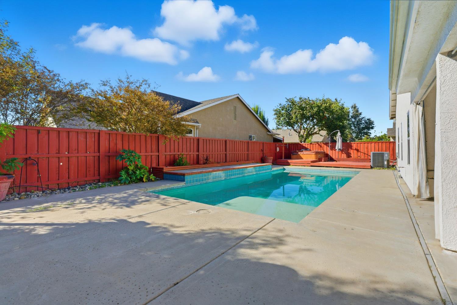 1109 W Cinnamon Ave, Hanford, CA 93230