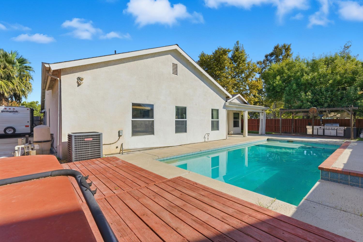 1109 W Cinnamon Ave, Hanford, CA 93230