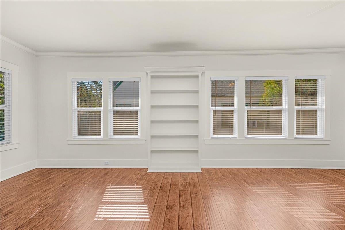 1009 N Vagedes, Fresno, CA 93728