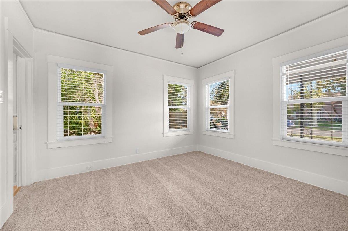 1009 N Vagedes, Fresno, CA 93728