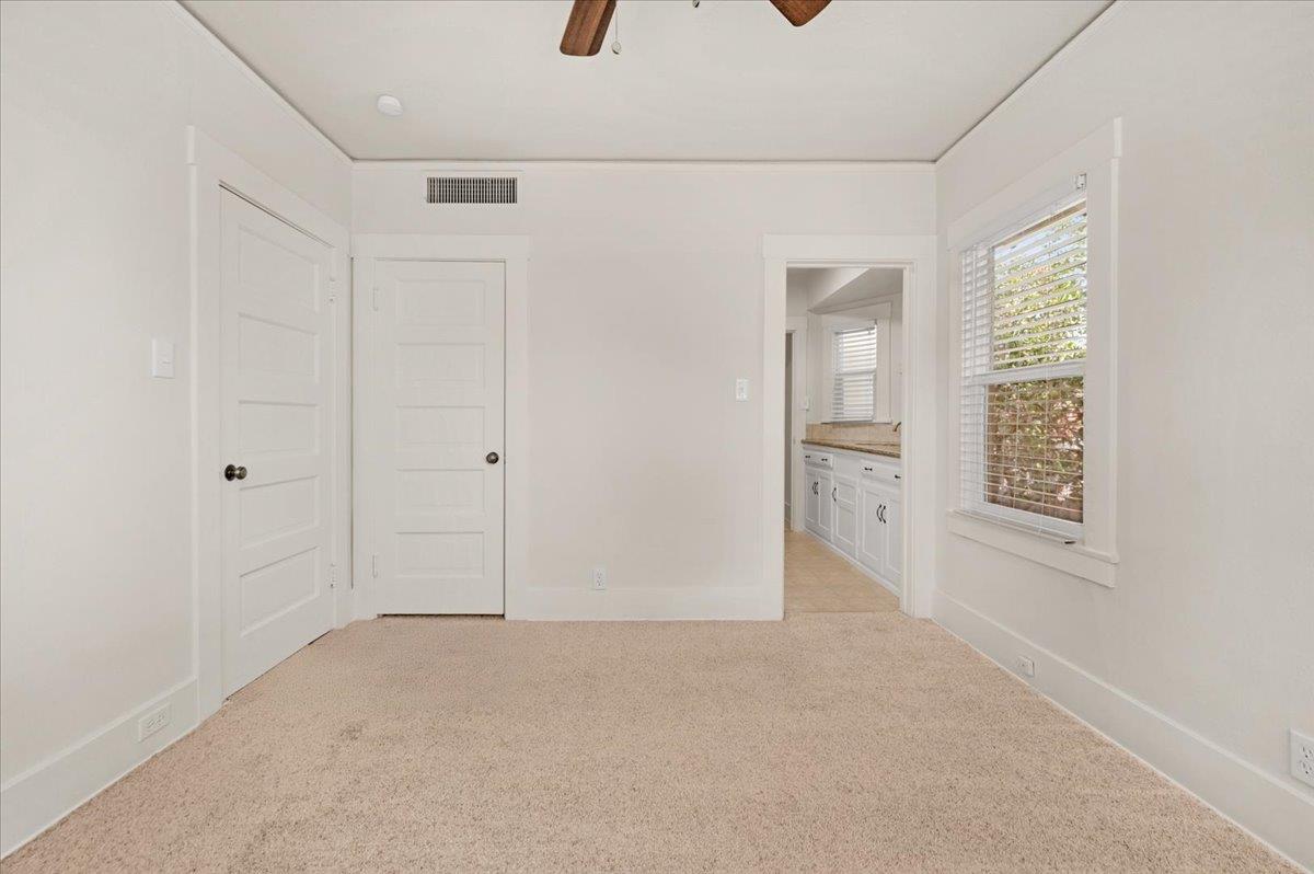 1009 N Vagedes, Fresno, CA 93728