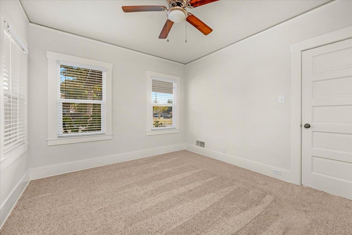 1009 N Vagedes, Fresno, CA 93728