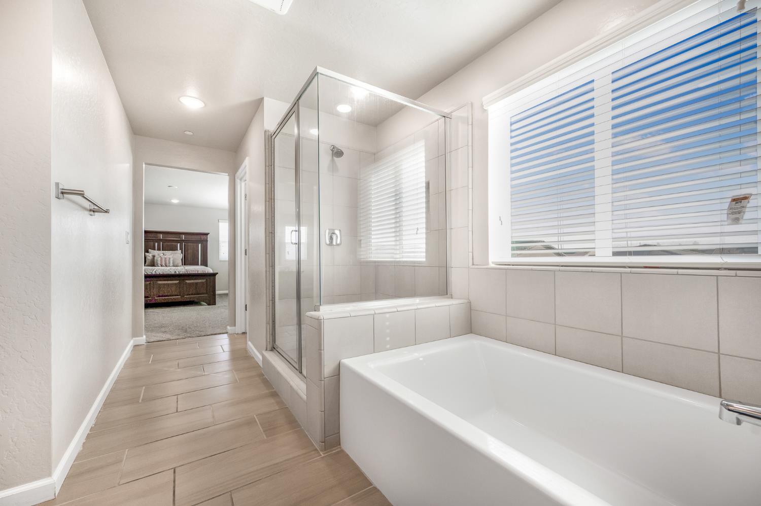 503 Cathedral Ct S, Madera, CA 93636