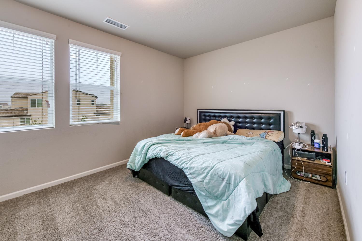 568 Atlantica Dr S, Madera, CA 93636