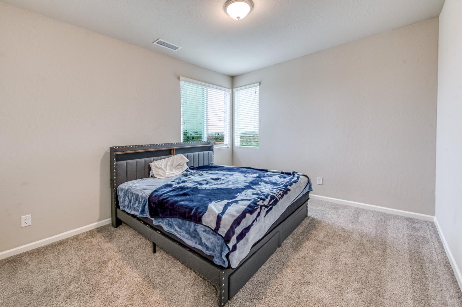 568 Atlantica Dr S, Madera, CA 93636