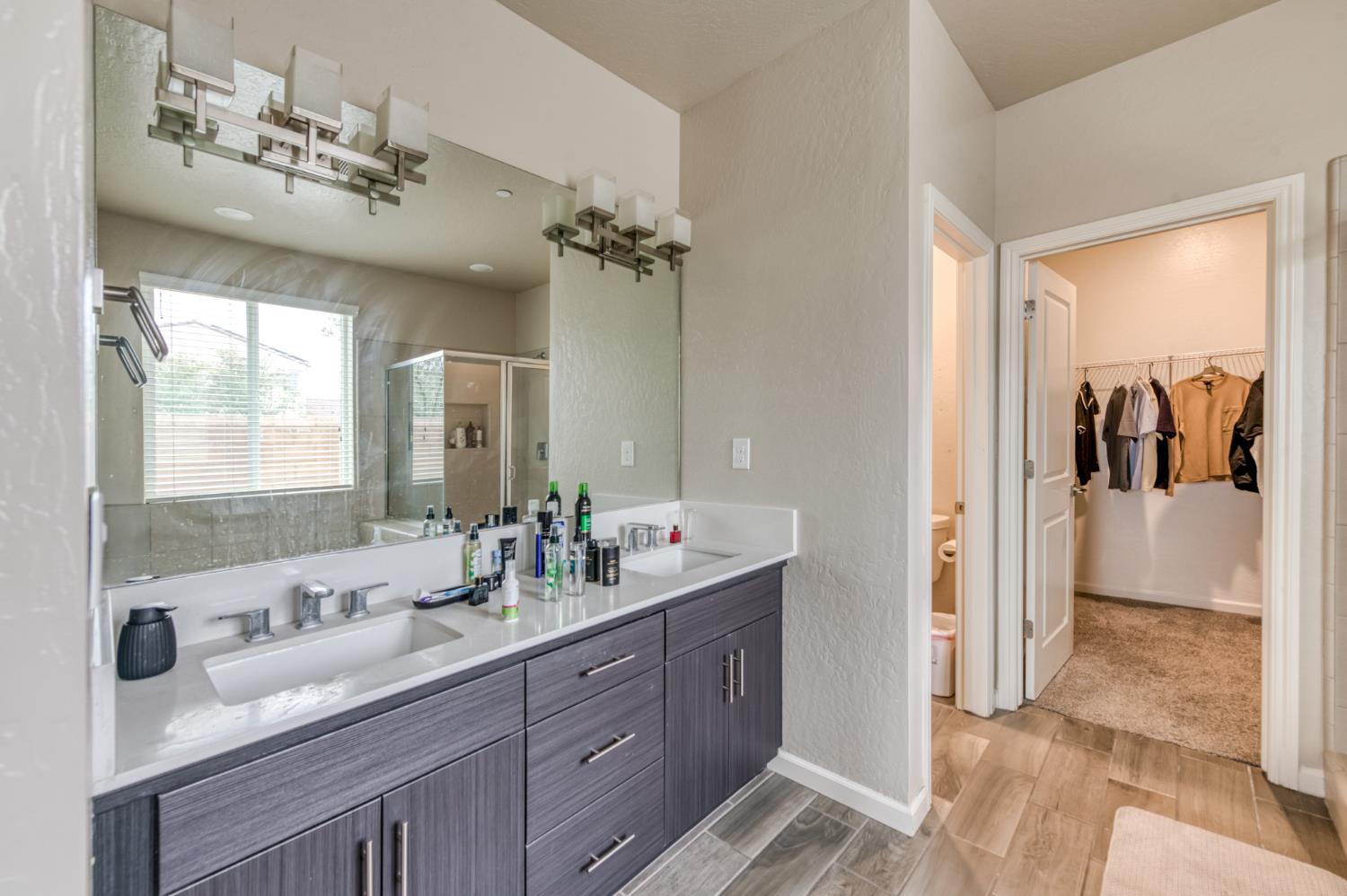 568 Atlantica Dr S, Madera, CA 93636