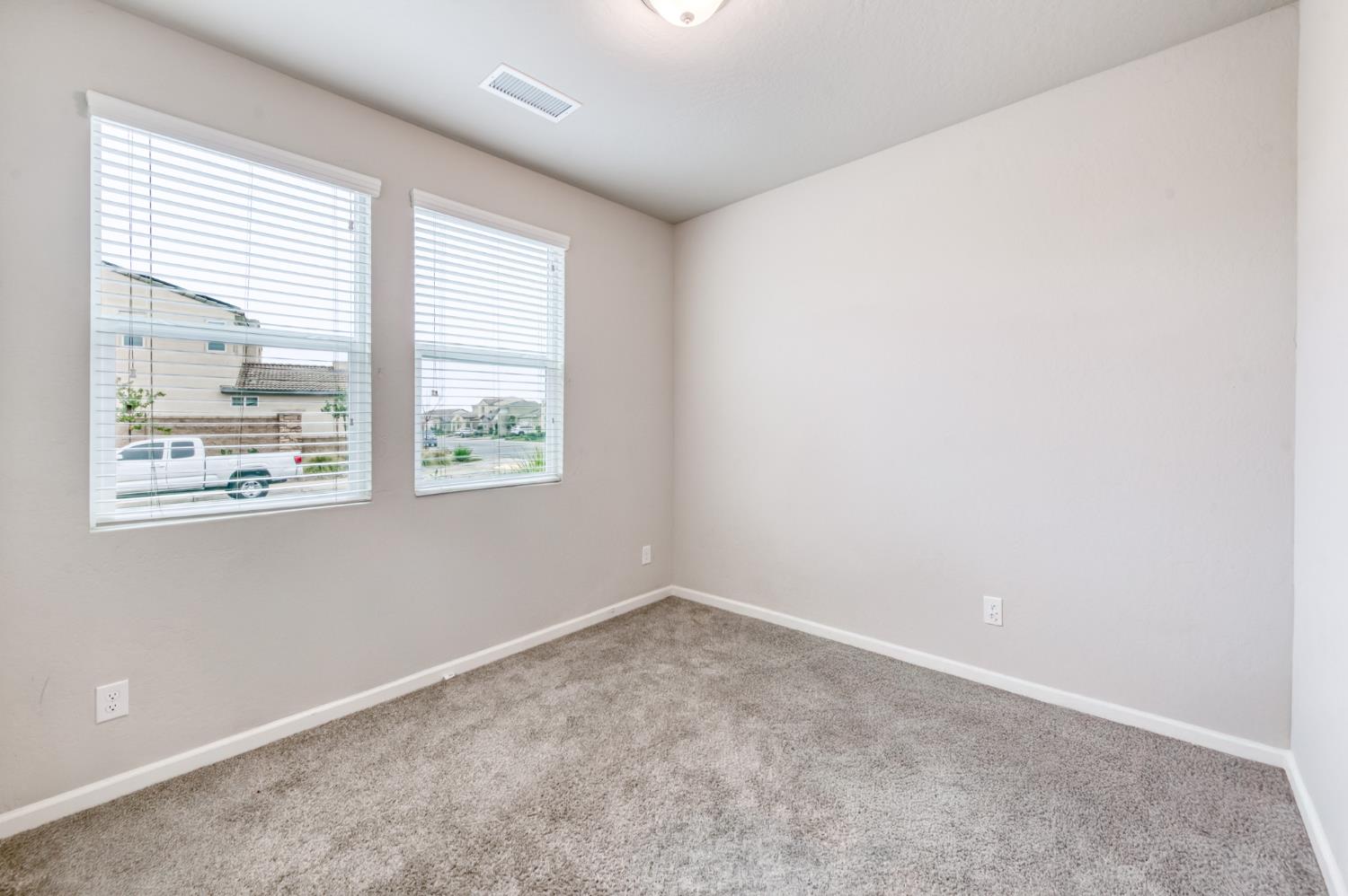 568 Atlantica Dr S, Madera, CA 93636