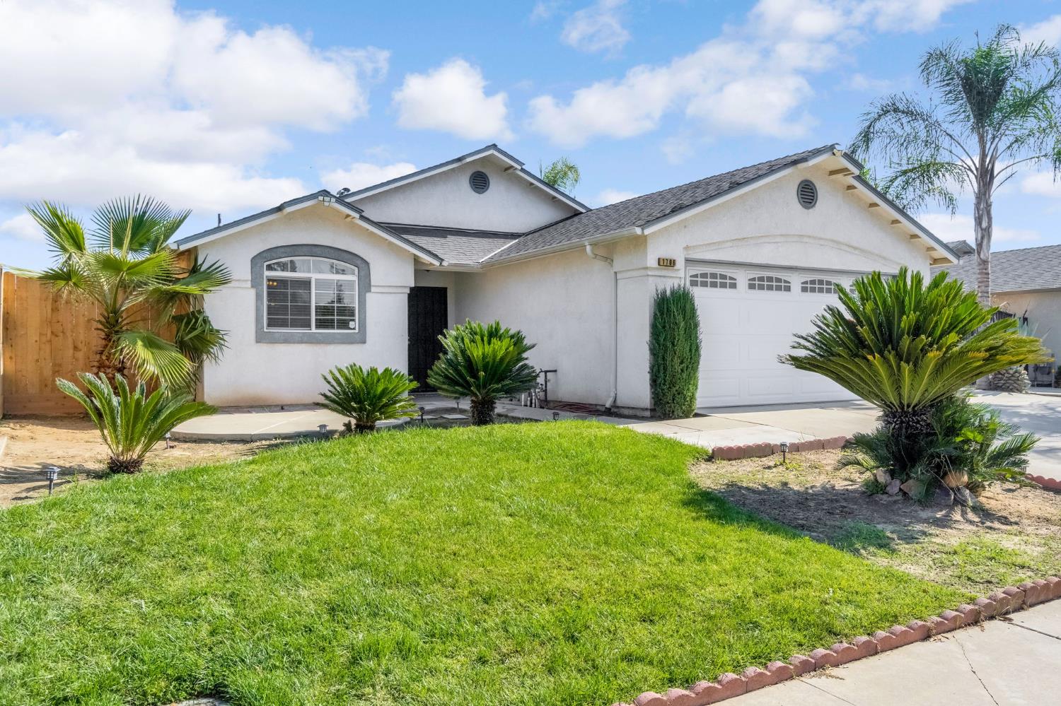1706 Tucker Ave, Sanger, CA 93657