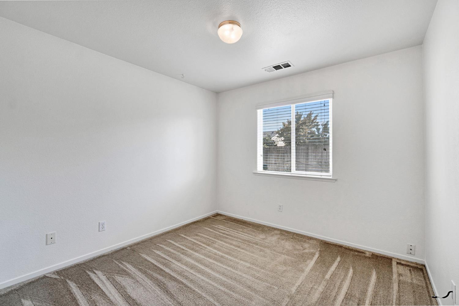 1706 Tucker Ave, Sanger, CA 93657