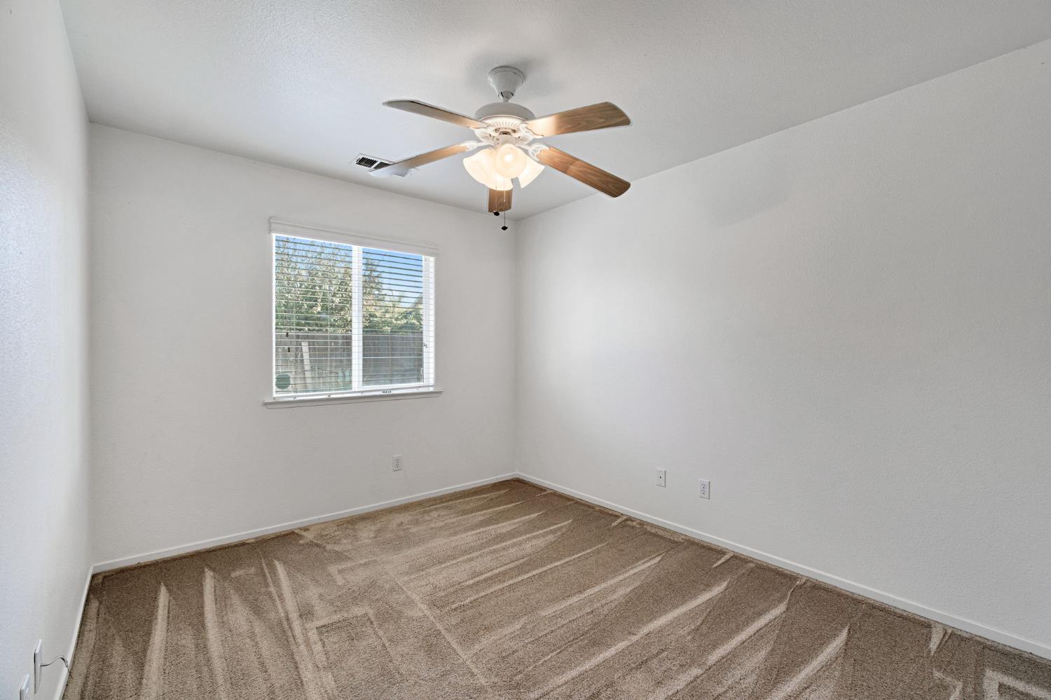 1706 Tucker Ave, Sanger, CA 93657