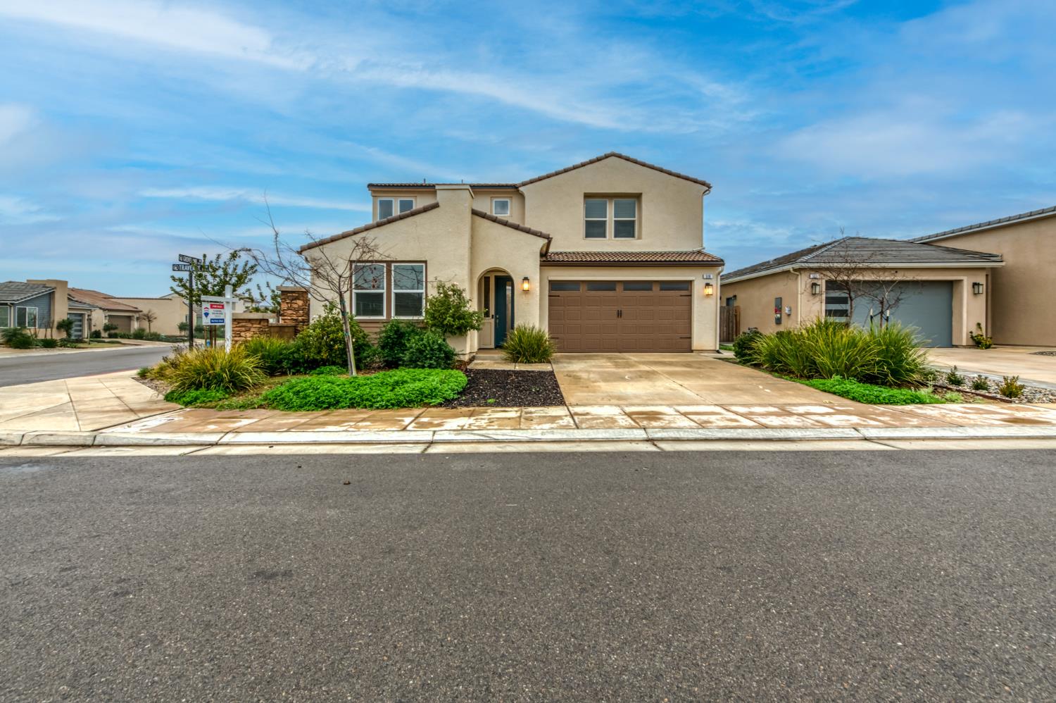 518 Traverse Dr S, Madera, CA 93636