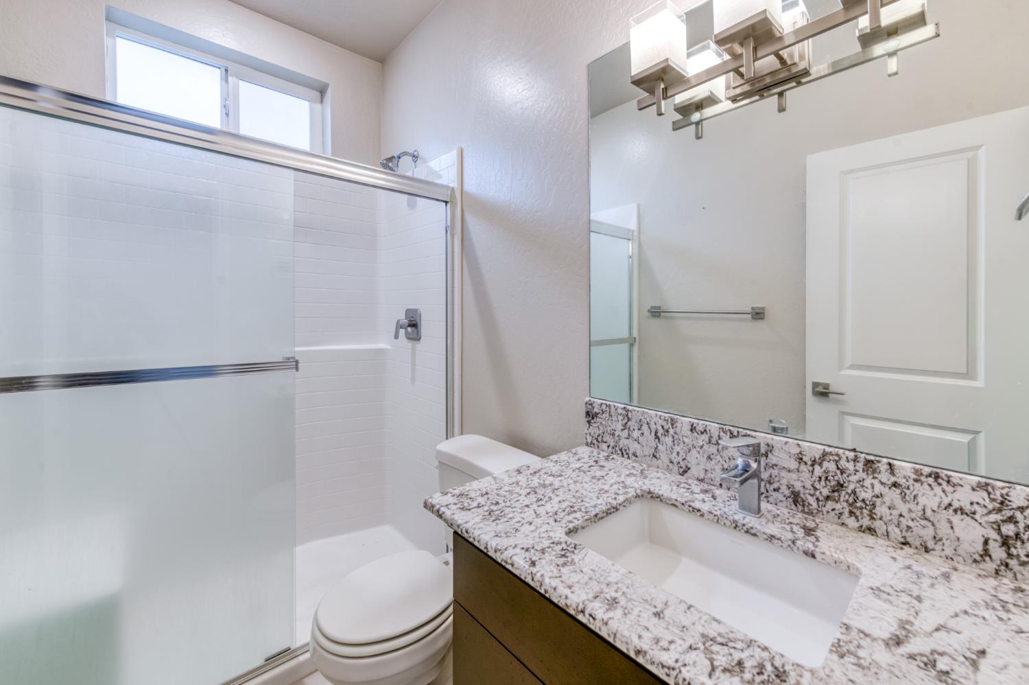 518 Traverse Dr S, Madera, CA 93636