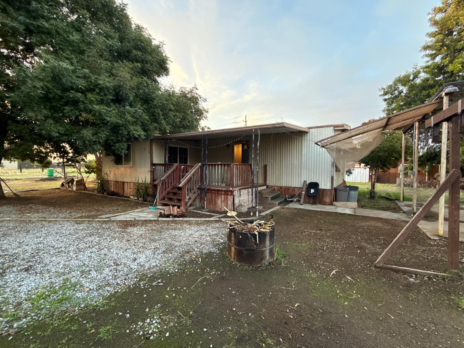 12740 E Robinson Ave, Sanger, CA 93657