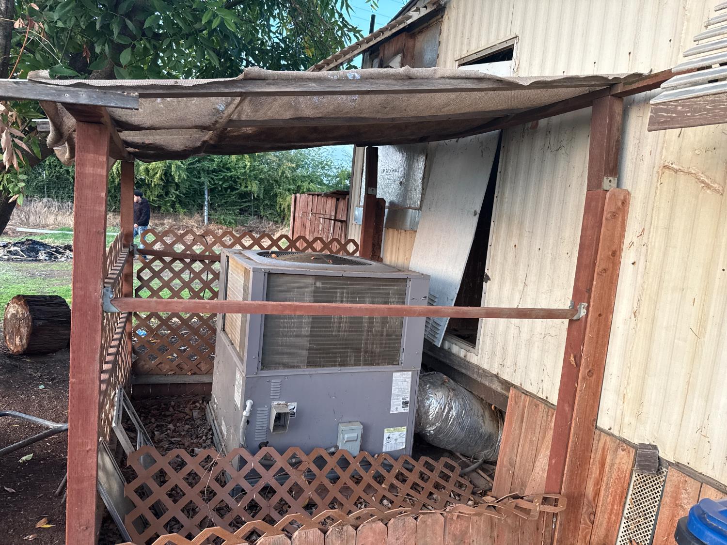 12740 E Robinson Ave, Sanger, CA 93657