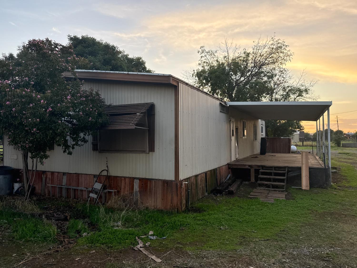 12740 E Robinson Ave, Sanger, CA 93657