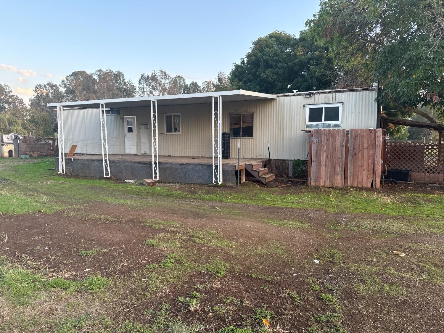 12740 E Robinson Ave, Sanger, CA 93657