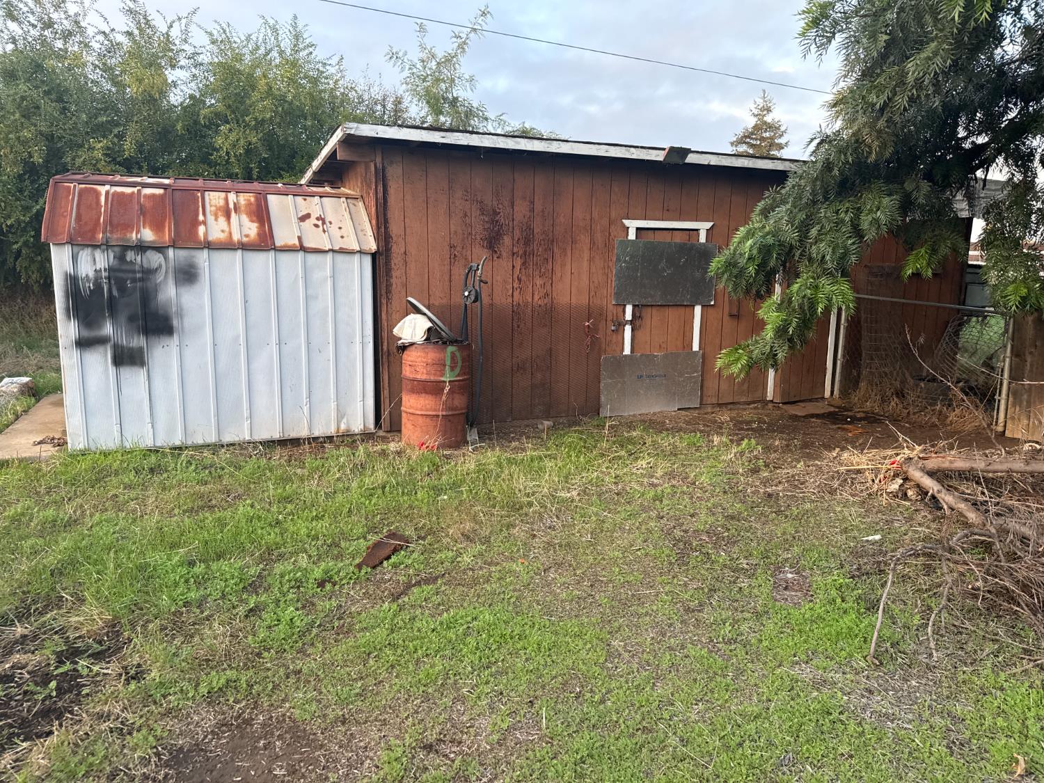 12740 E Robinson Ave, Sanger, CA 93657