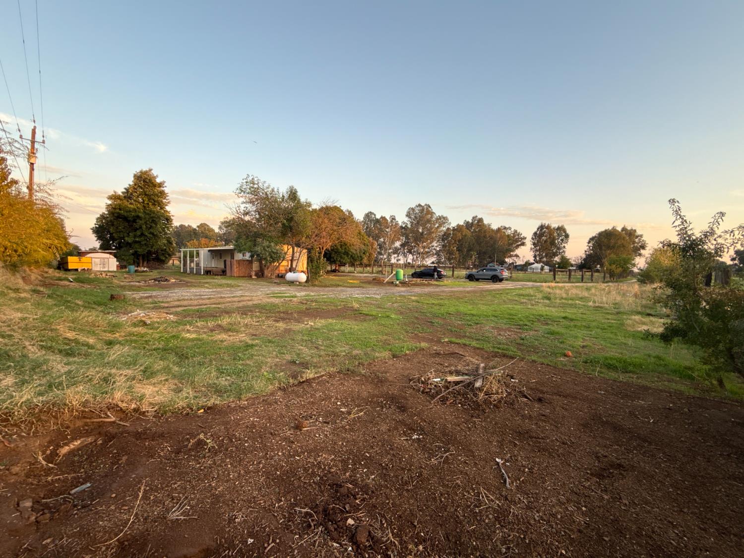 12740 E Robinson Ave, Sanger, CA 93657