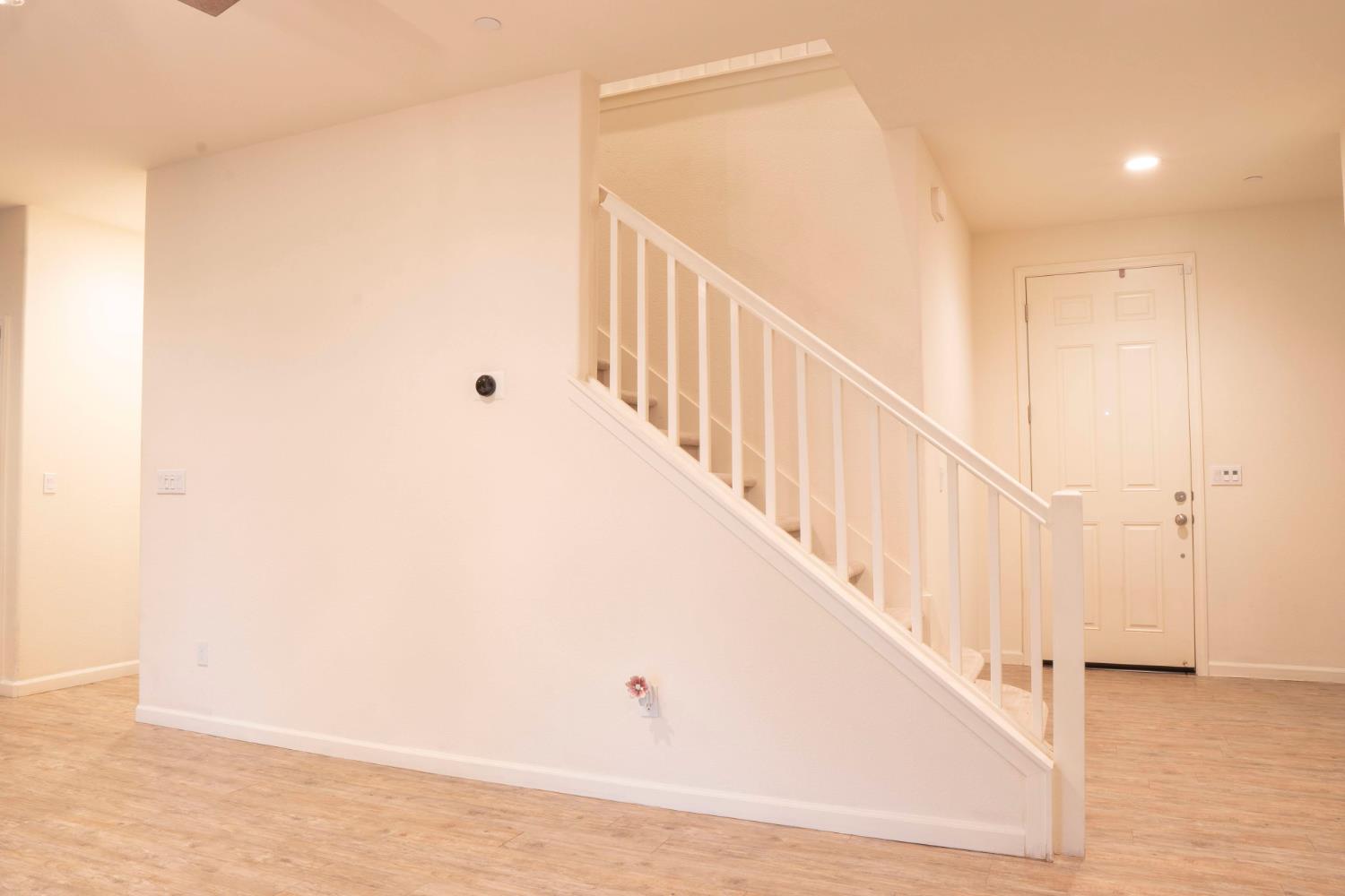 6974 E Atchison St, Fresno, CA 93727