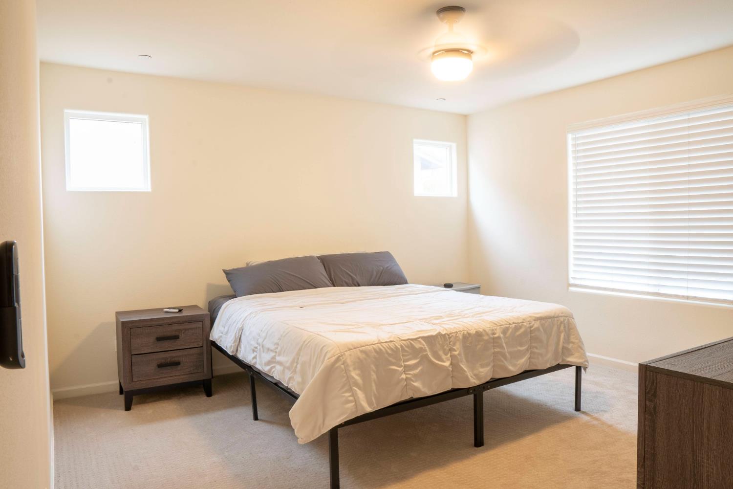 6974 E Atchison St, Fresno, CA 93727