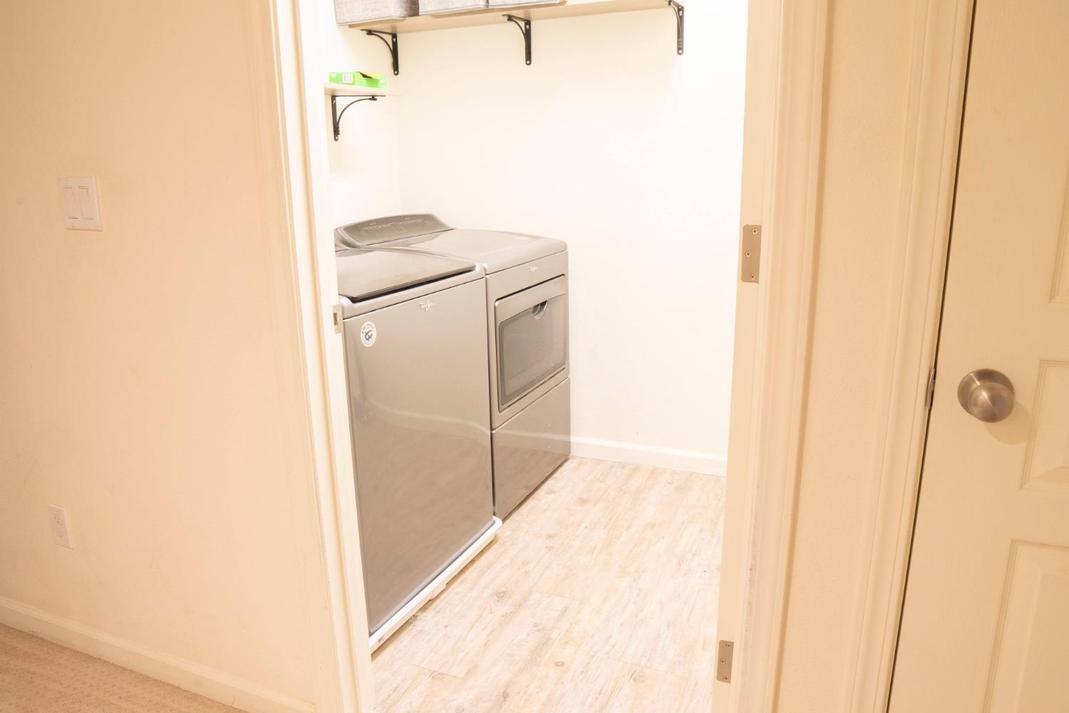 6974 E Atchison St, Fresno, CA 93727