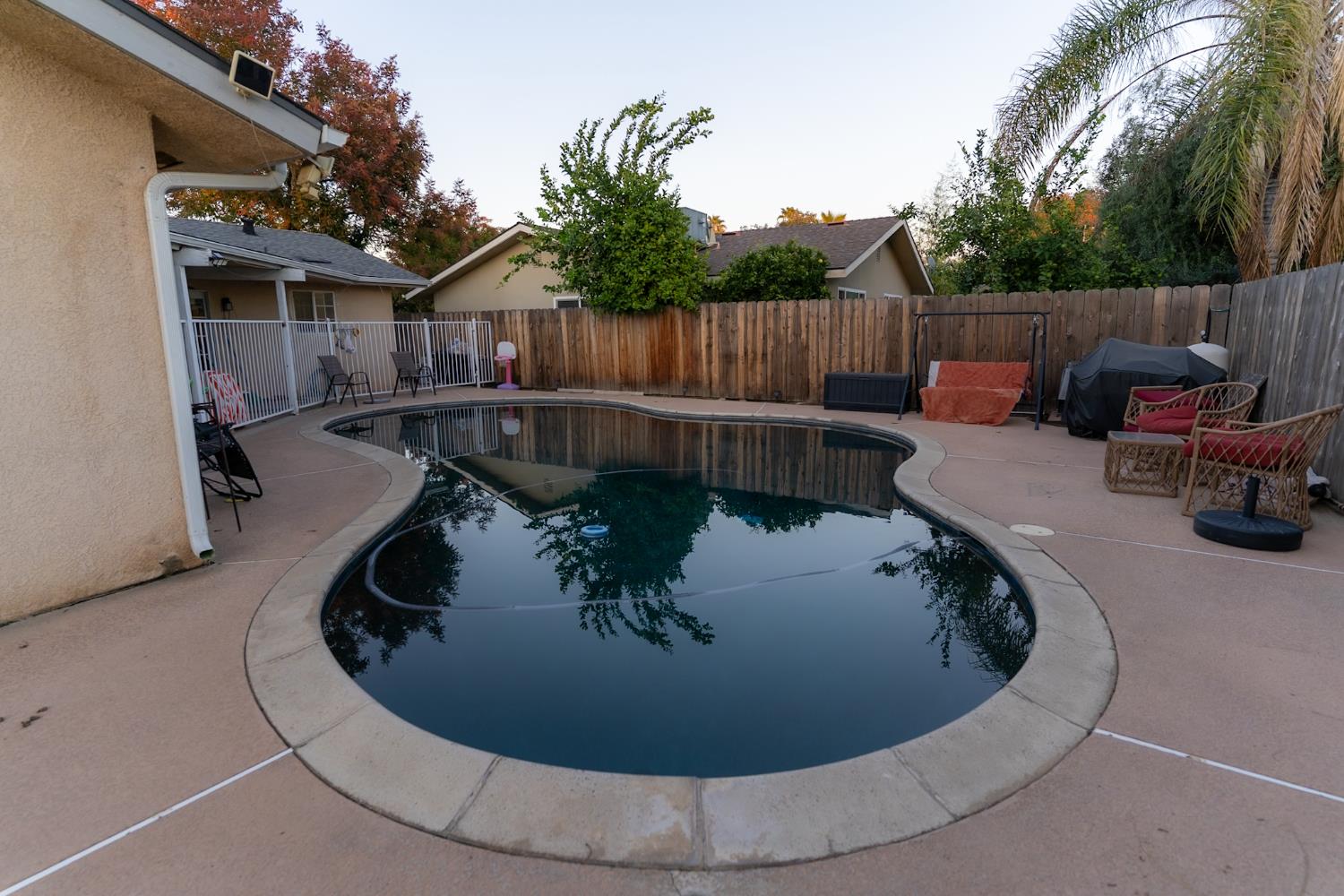 2431 W San Gabriel Ave, Fresno, CA 93705