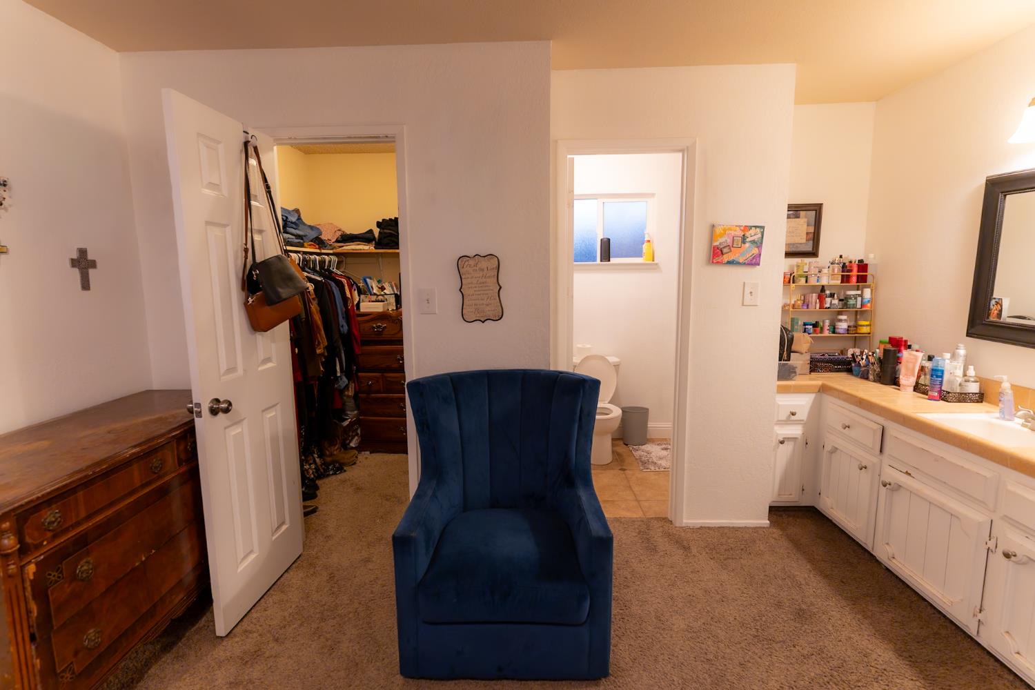 2431 W San Gabriel Ave, Fresno, CA 93705