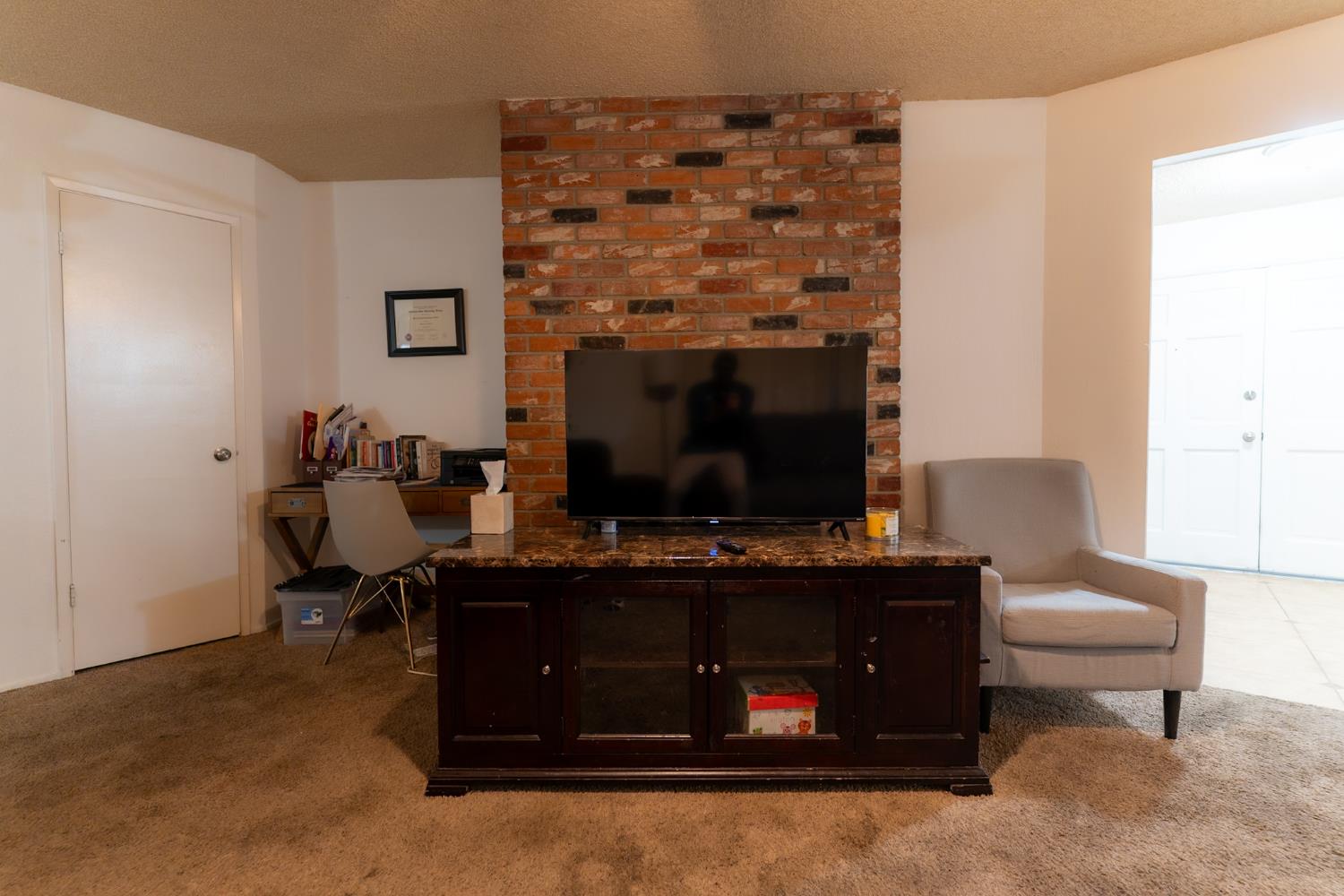 2431 W San Gabriel Ave, Fresno, CA 93705