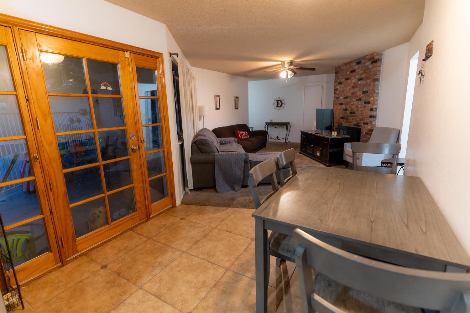 2431 W San Gabriel Ave, Fresno, CA 93705