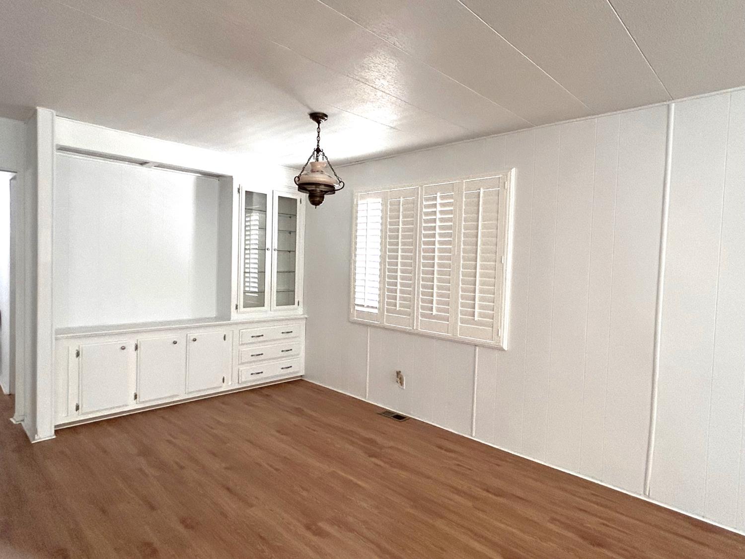 1001 Sylmar Ave #155, Clovis, CA 93612