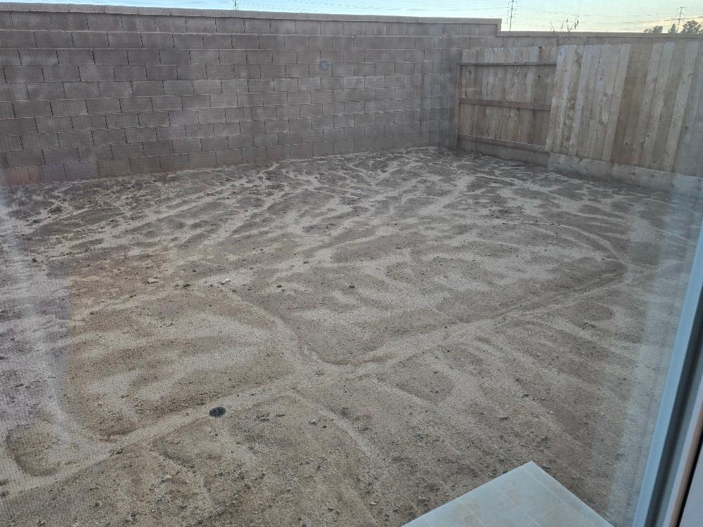 2913 E Escarpa Dr, Fresno, CA 93730